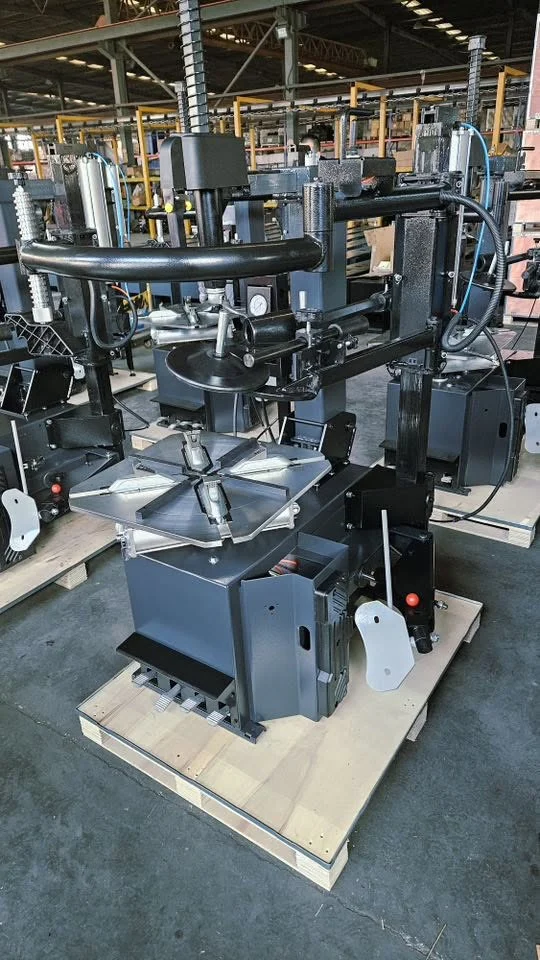 Máy Ra Vào Lốp Tự Động Không Lơ Via TPET HC8560 16 MAY RA VAO LOP TU DONG